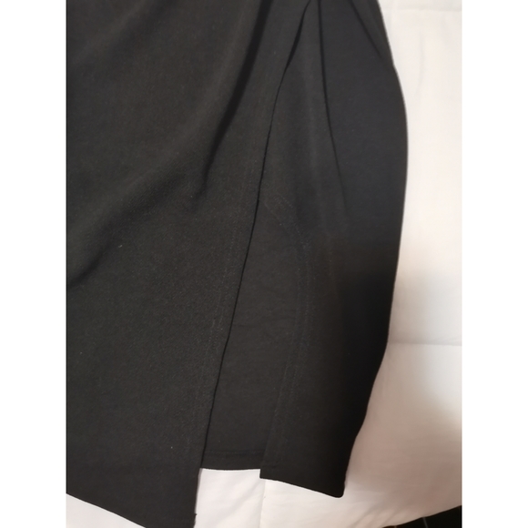 Black Dress with Adjustable Straps - Picture 4 of 5